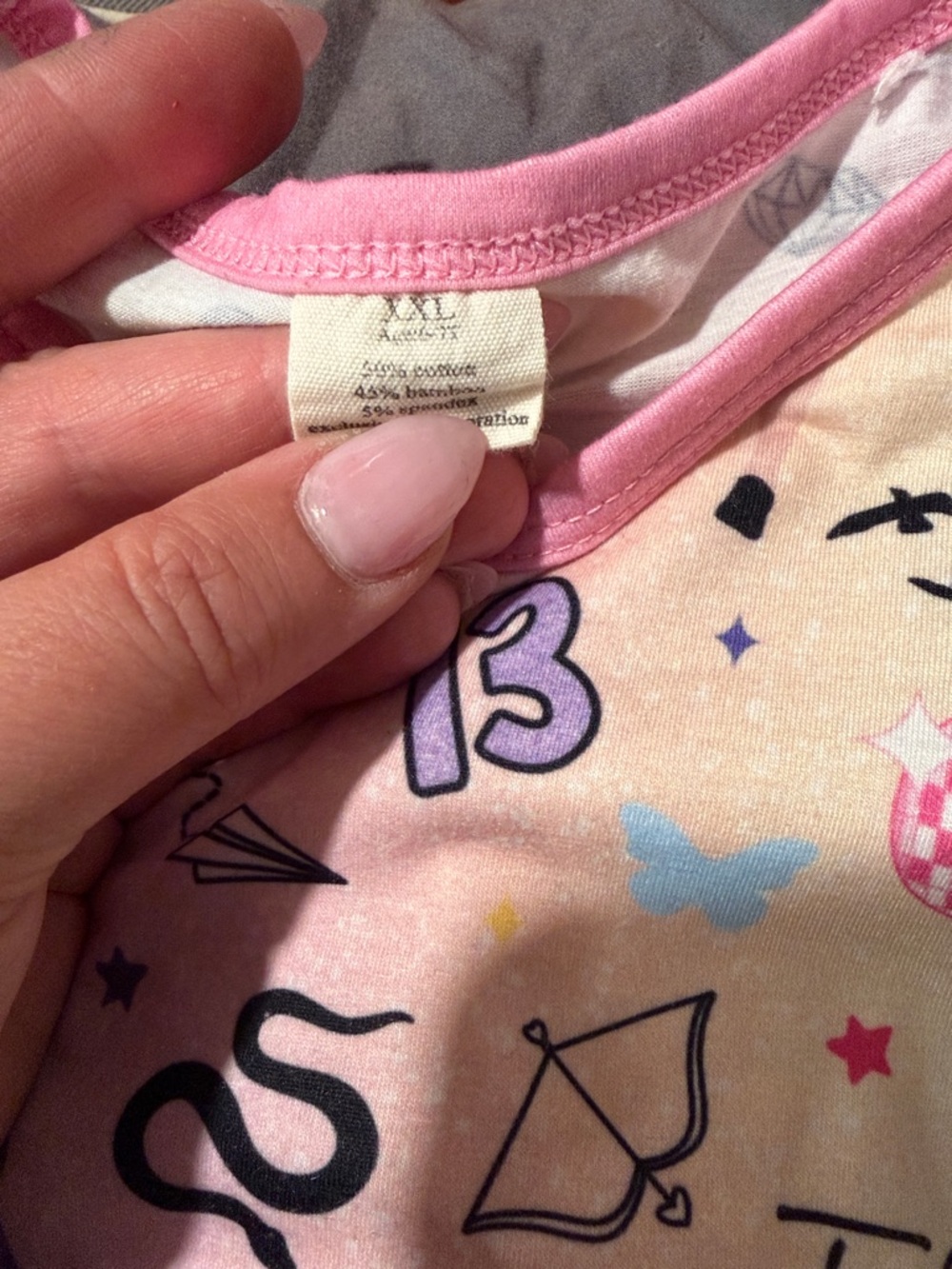 Taylor Swift Pink Multicolor Icon Print Pajama Set - Picture 3 of 3
